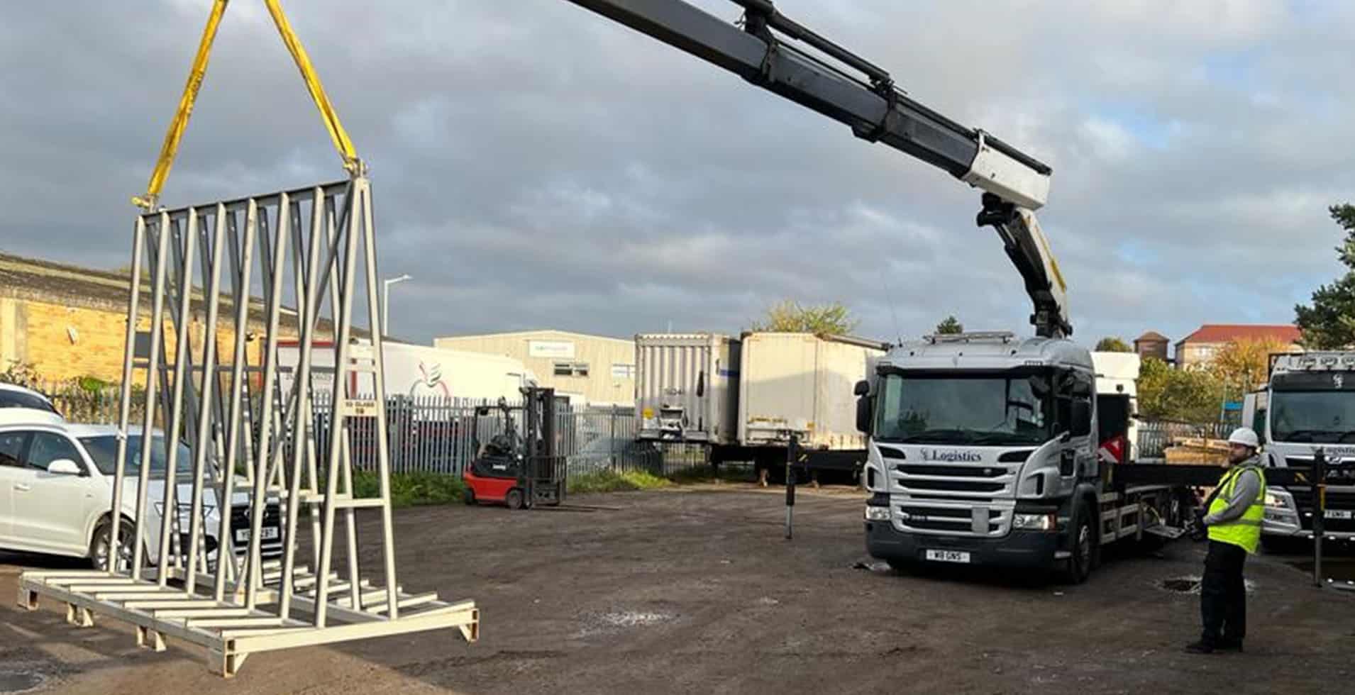 Why use GNS Logistics? HIAB Mobile Crane For Hire GNS Logistics transport Waltham Abbey London and Essex