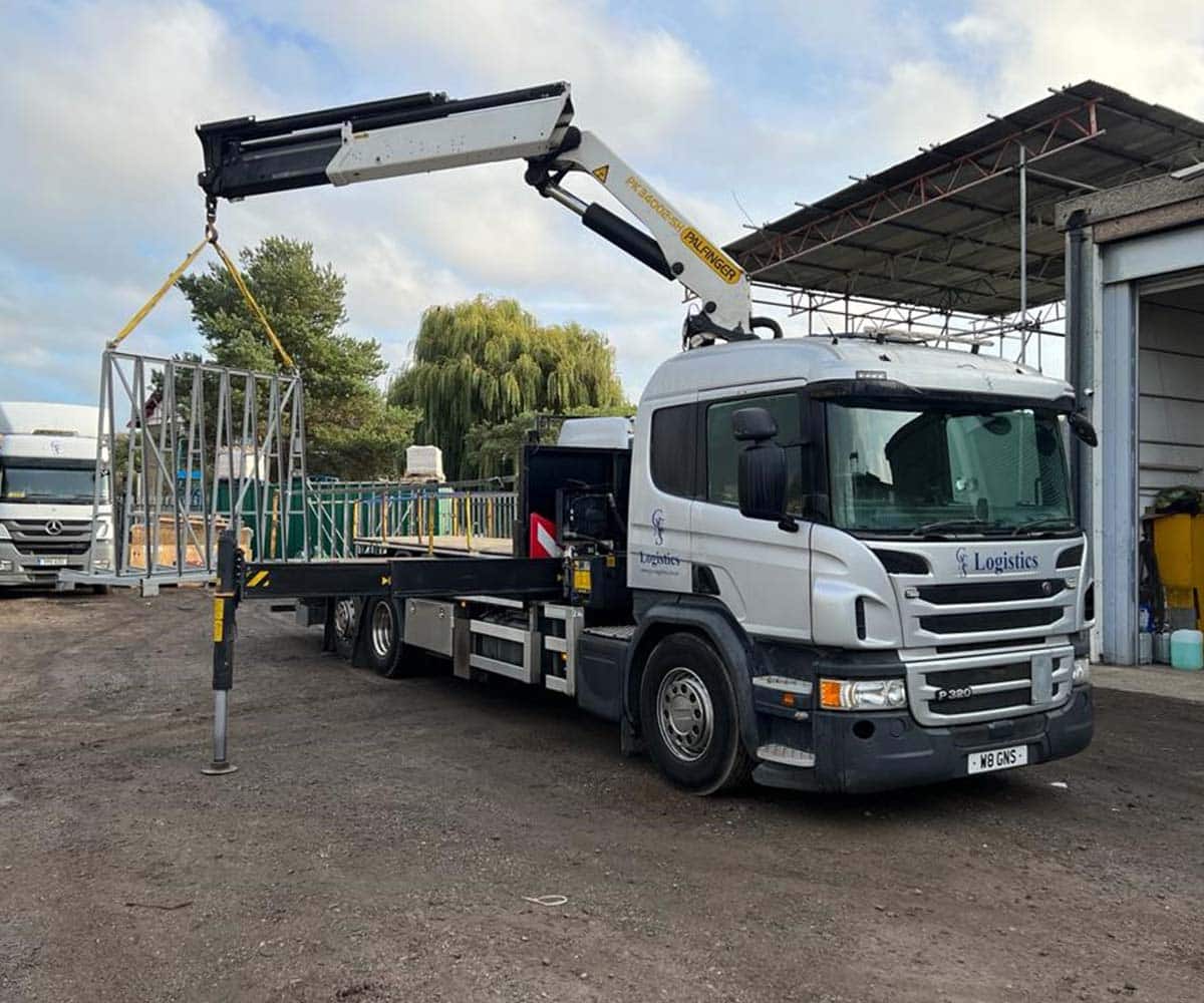 Lorry Mounted Crane Hire from GNS Logistics Haulage Services London