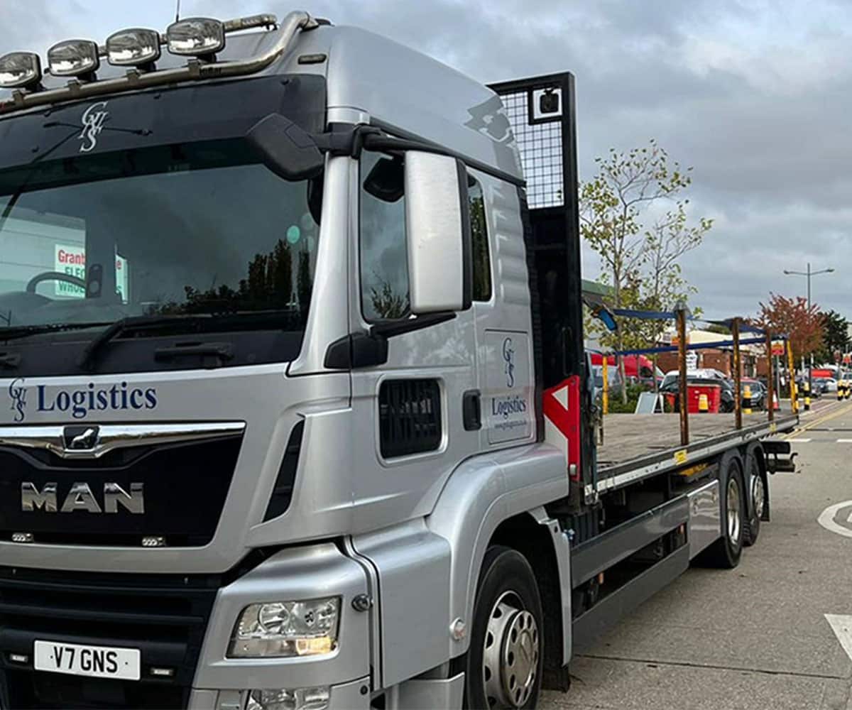 Rigid Fors Accredited Flatbed Lorry for Hire GNS Logistics London